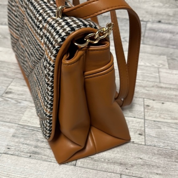 A New Day Plaid Crossbody Bag With Gold Chain - Picture 11 of 16